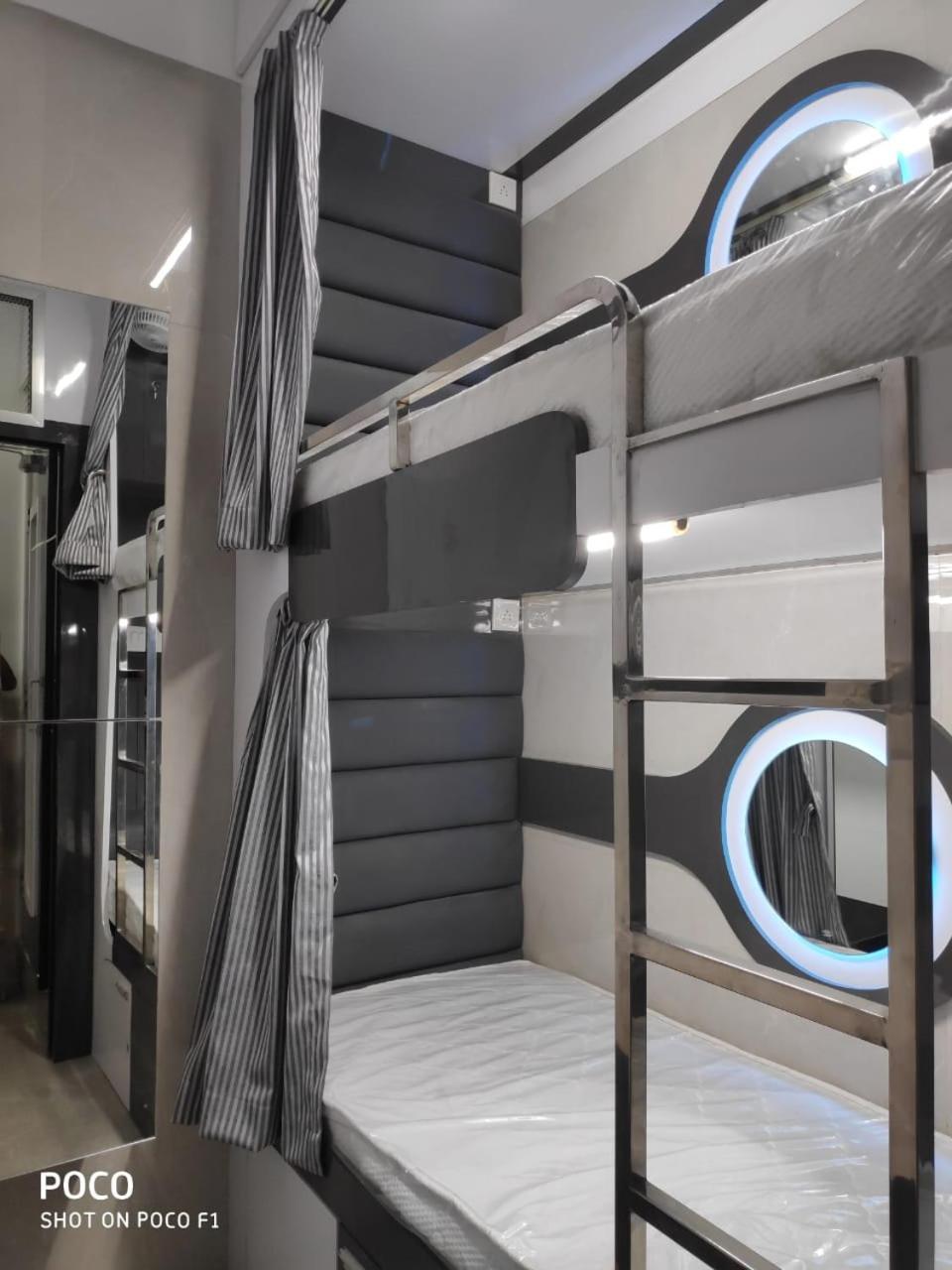 Ocean Dormitory مومباي المظهر الخارجي الصورة