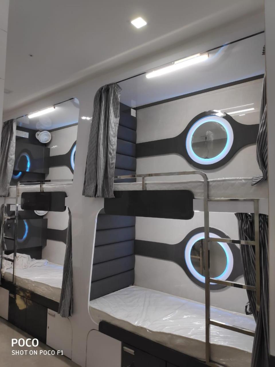 Ocean Dormitory مومباي المظهر الخارجي الصورة