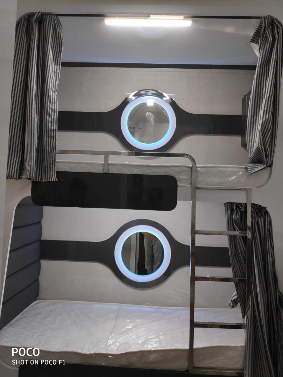Ocean Dormitory مومباي المظهر الخارجي الصورة