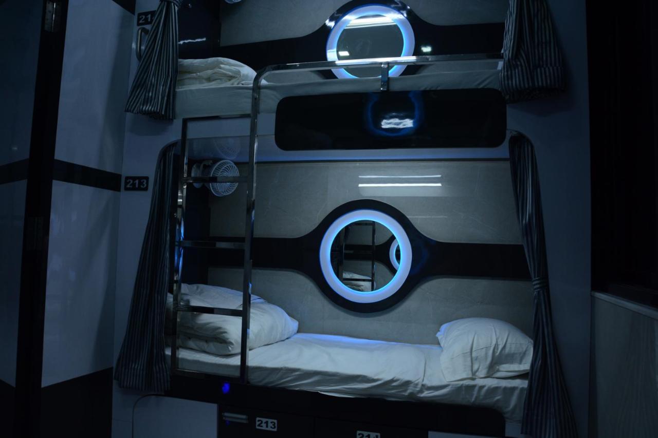 Ocean Dormitory مومباي المظهر الخارجي الصورة