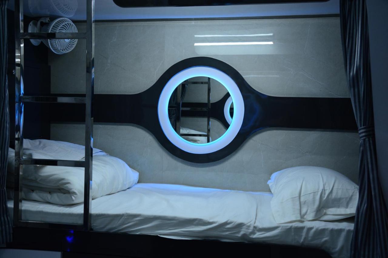 Ocean Dormitory مومباي المظهر الخارجي الصورة