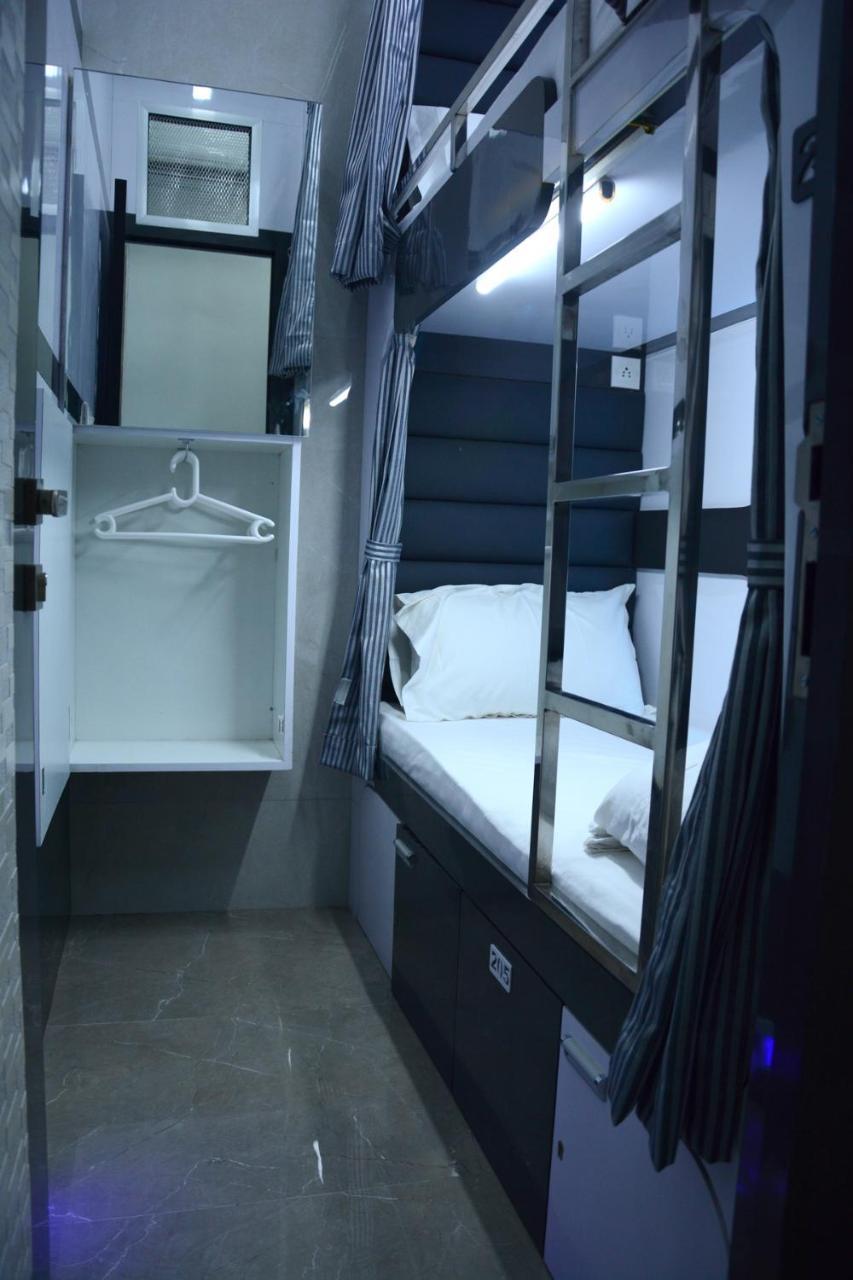 Ocean Dormitory مومباي المظهر الخارجي الصورة