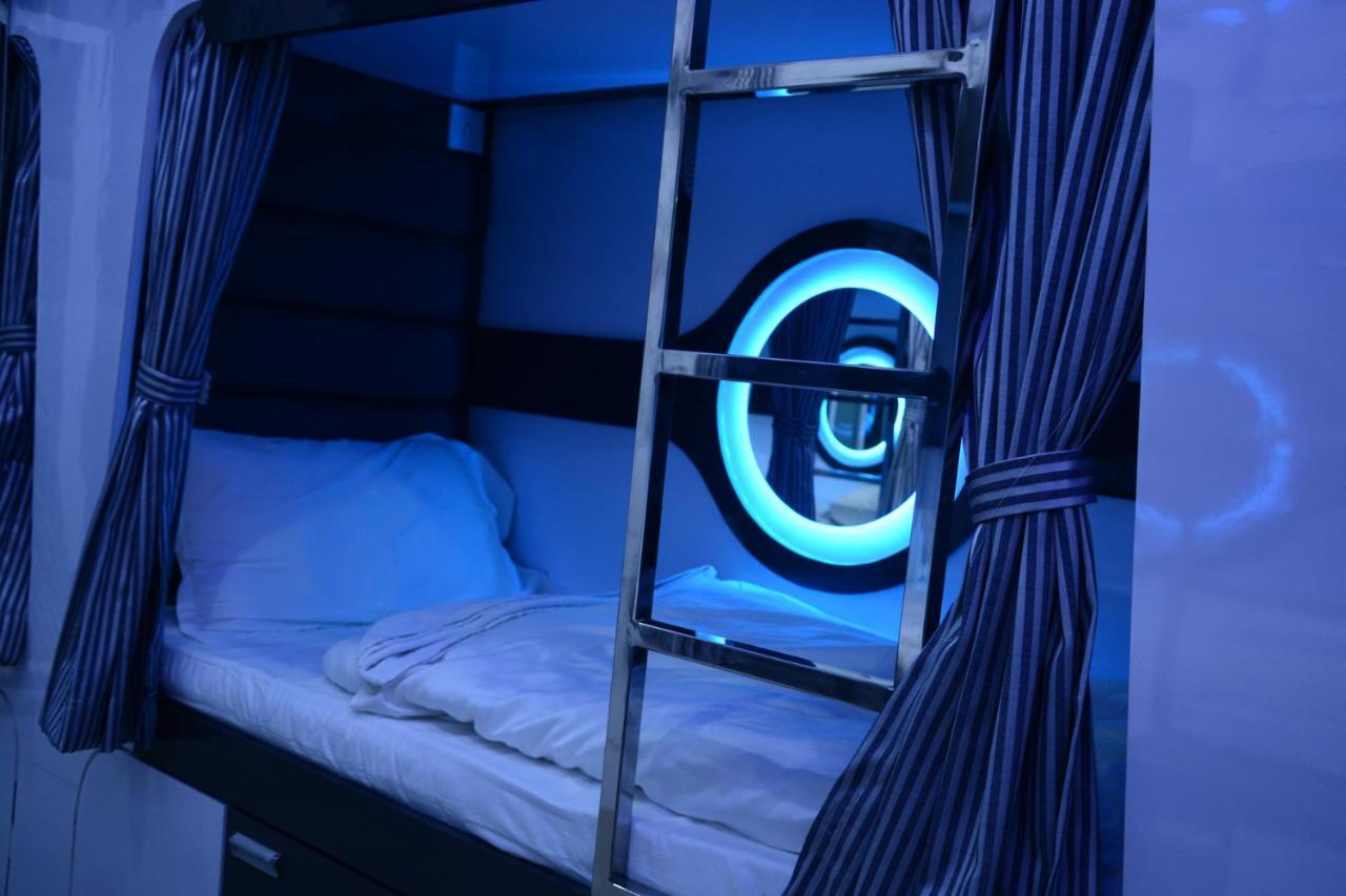 Ocean Dormitory مومباي المظهر الخارجي الصورة
