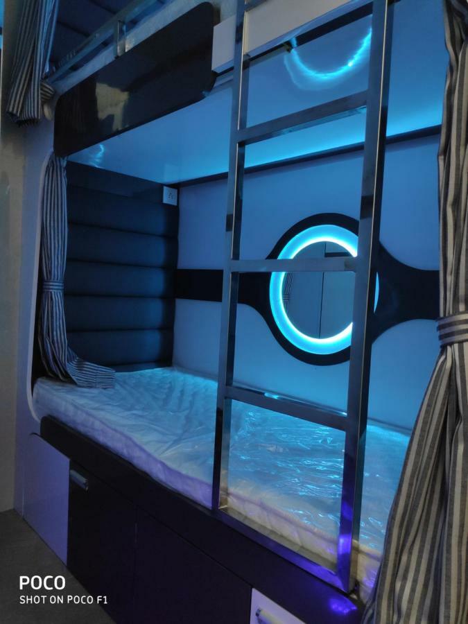 Ocean Dormitory مومباي المظهر الخارجي الصورة